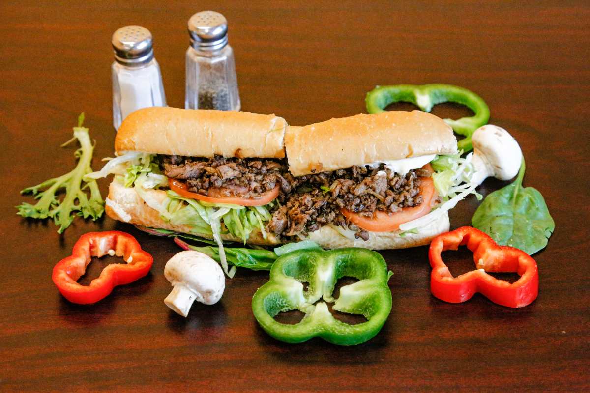 lettuce pepper mushroom sandwich